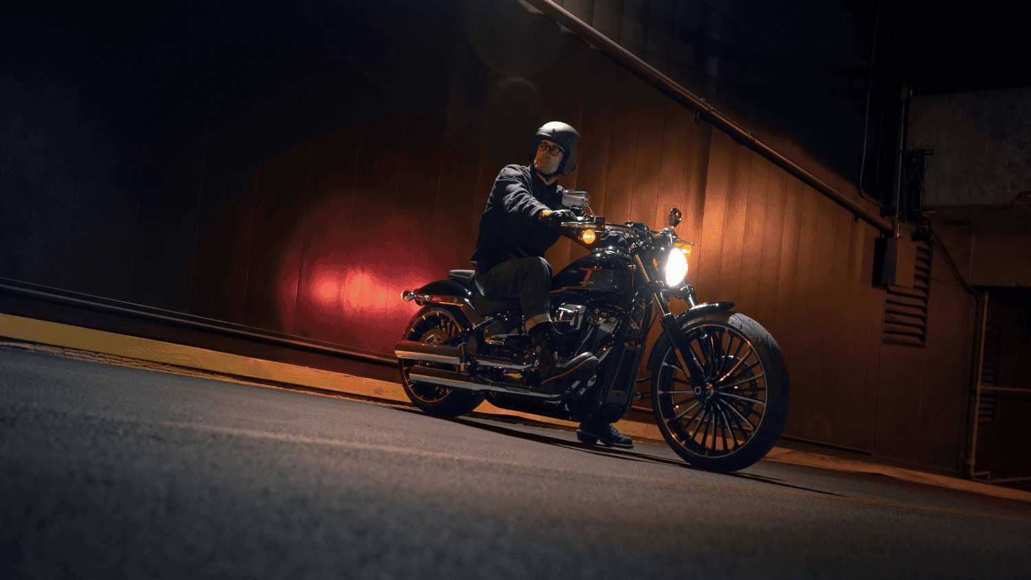The 2024 Harley-Davidson® Breakout® 117